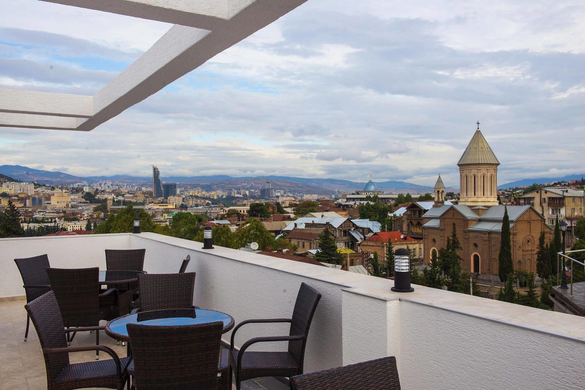 Tbilisi Inn Buitenkant foto